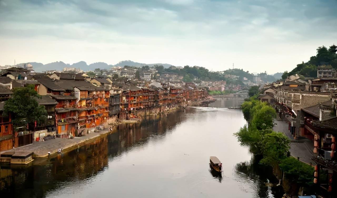 边城洪安古镇旅游攻略_边城洪安古镇旅游风景区