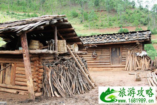 新浪旅游配图简陋搭建的木房 图阿卓志鸿的新浪博客 新浪旅游配图简陋搭建的木房 图阿卓志鸿的新浪博客
