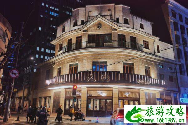 上海天蟾逸夫舞台地址 建筑打卡点推荐