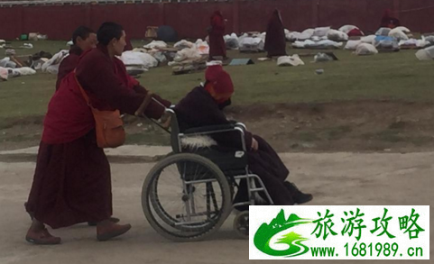 亚青寺怎么样  去亚青寺怎么走