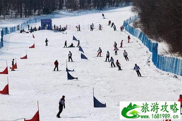 北京石京龙滑雪场滑雪票价格多少 滑雪用具+教练收费