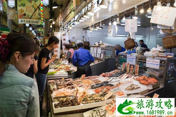 京都锦市场几点关门+在哪里 京都锦市场美食推荐