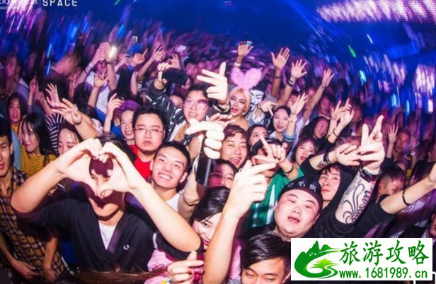 成都兰桂坊有哪些酒吧 成都哪个酒吧最嗨