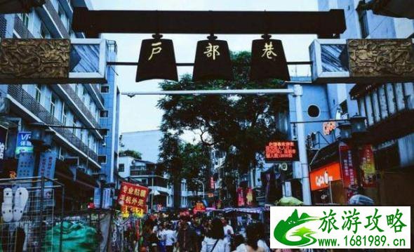 中国最好吃的十条小吃街在哪 中国小吃哪里最出名 中国最好吃的十条小吃街在哪 中国小吃哪里最出名