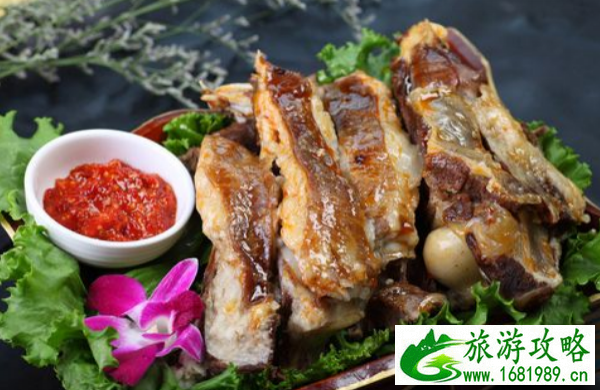 呼伦贝尔吃什么美食 呼伦贝尔吃什么美食