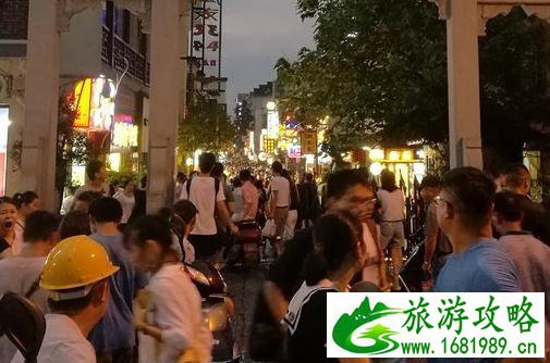 长沙比较出名的小吃街在哪里