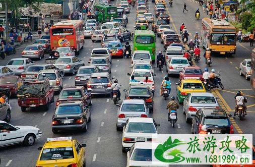 泰国违反交通规则罚款多少
