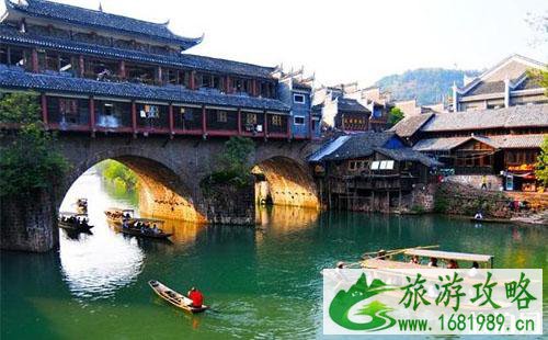 张家界国家森林公园有直达凤凰古城的车吗 张家界国家森林公园有直达凤凰古城的车吗