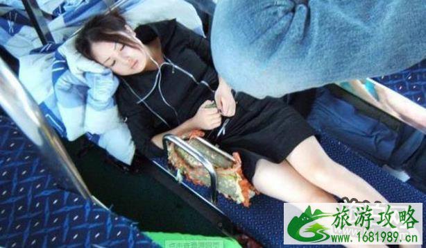 火车下铺好还是中铺好 旅行途中乘火车该选择上中下铺哪一个