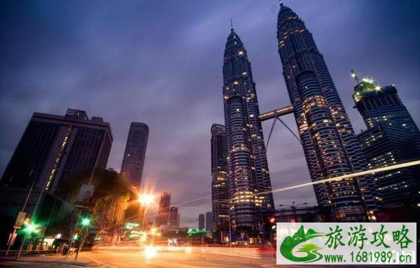 贴纸签和电子签有什么区别 贴纸签和电子签有什么区别