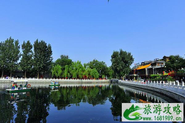 什刹海在北京什么地方 什刹海旅游攻略 什刹海在北京什么地方 什刹海旅游攻略