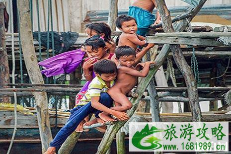 在马来西亚一群没有国籍的巴瑶人 在马来西亚一群没有国籍的巴瑶人