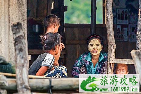 在马来西亚一群没有国籍的巴瑶人 在马来西亚一群没有国籍的巴瑶人