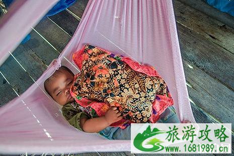 在马来西亚一群没有国籍的巴瑶人 在马来西亚一群没有国籍的巴瑶人