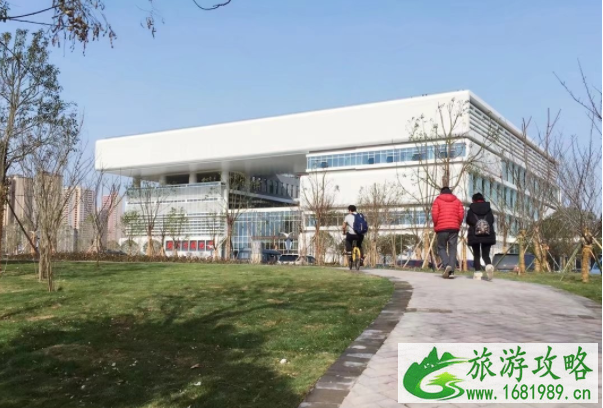 8月16日起荆州图书馆开始恢复对外免费开放 8月16日起荆州图书馆开始恢复对外免费开放