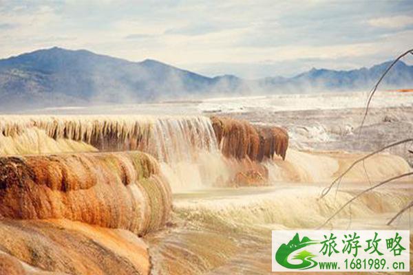 世界上著名的温泉有哪些 世界上泡温泉最好的地方