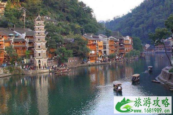 凤凰古城游玩攻略 景点推荐交通住宿