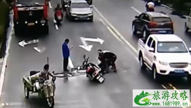 唐山电动车戴头盔规定2020 唐山电动车戴头盔规定2020