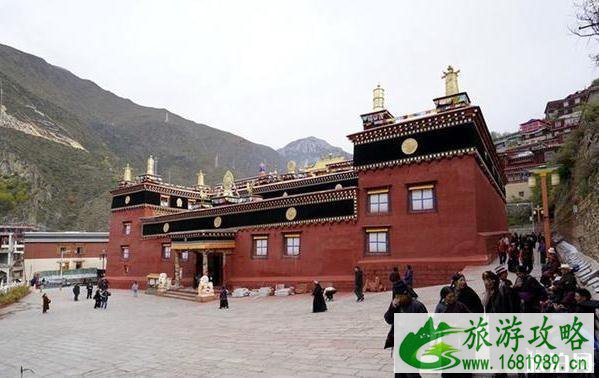 德格印经院的介绍 德格旅游景点推荐 德格印经院的介绍 德格旅游景点推荐