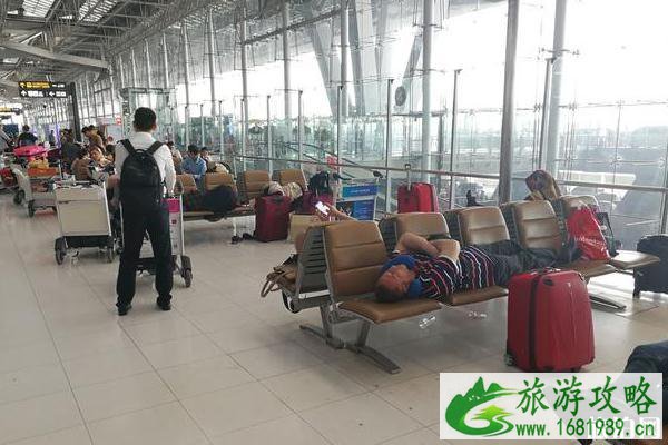 怎么在机场过夜才能舒服点 机场过夜攻略 怎么在机场过夜才能舒服点 机场过夜攻略