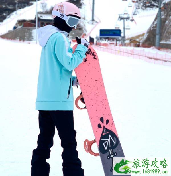 滑雪技巧及注意事项 滑雪穿什么衣服 滑雪技巧及注意事项 滑雪穿什么衣服