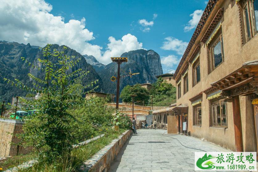 巴拉格宗景区旅游攻略