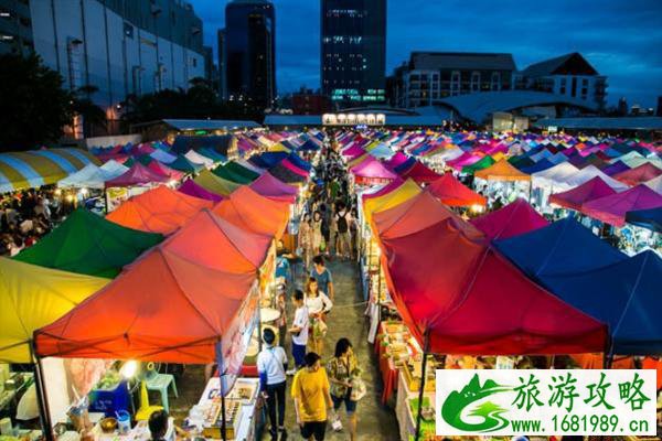 曼谷拉差达火车夜市攻略+运营时间 曼谷拉差达火车夜市攻略+运营时间
