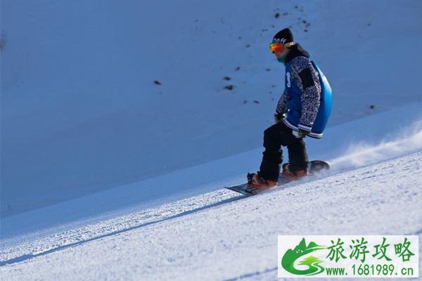 滑雪的分类 滑雪板单板和双板的区别 滑雪的分类 滑雪板单板和双板的区别
