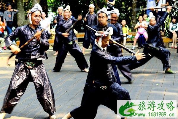 岜沙苗寨在哪里  岜沙苗寨好玩吗
