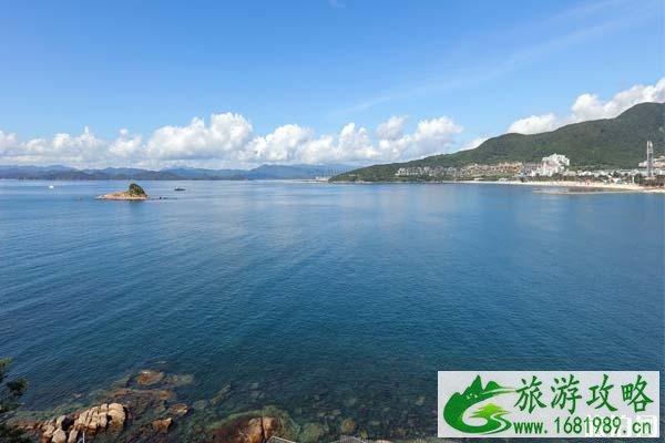深圳小梅沙和小梅沙海洋世界相隔远吗 深圳小梅沙和小梅沙海洋世界相隔远吗