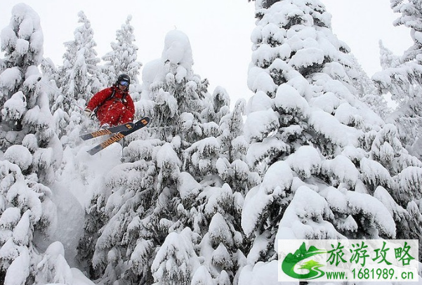 第一次滑雪应该注意什么 去滑雪场滑雪注意事项