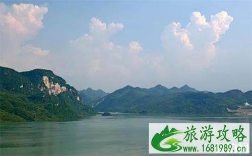 重庆到柳州自驾游怎么走