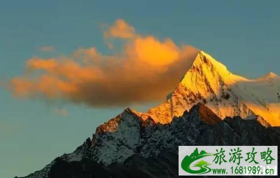 稻城和亚丁是一个地方吗 稻城和亚丁有什么关系 稻城和亚丁是一个地方吗 稻城和亚丁有什么关系