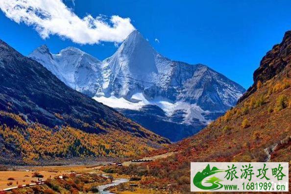 稻城和亚丁是一个地方吗 稻城和亚丁有什么关系 稻城和亚丁是一个地方吗 稻城和亚丁有什么关系