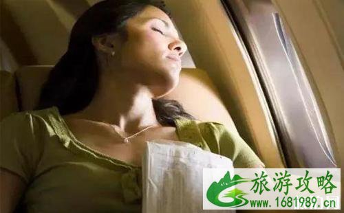 坐飞机晕机吃什么药好 吃什么东西好
