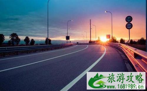十一高速收费吗 十一哪些车过高速要收费