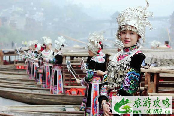 去凤凰古城旅游要多少钱 凤凰古城旅游花费 去凤凰古城旅游要多少钱 凤凰古城旅游花费