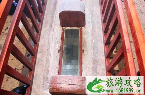 布达拉宫的厕所多少米高