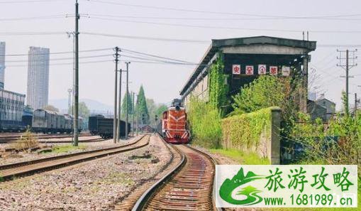 朱自清父亲买橘子翻过的月台在哪里 朱自清父亲翻过的月台介绍