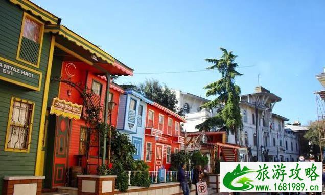 为什么中国人都说到国外旅游比在国内旅游便宜很多？