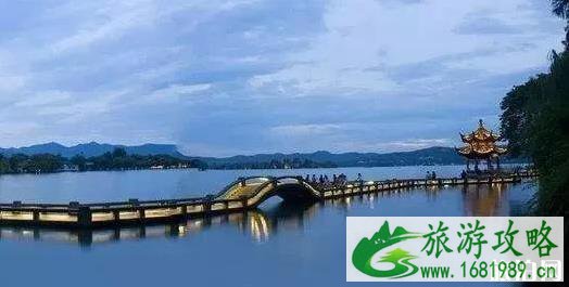 杭州西湖和苏州金鸡湖哪个更好玩 杭州西湖和苏州金鸡湖哪个更好玩