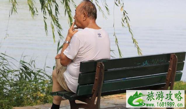 老人可以凭借身份证享受景区优惠门票吗 老人可以凭借身份证享受景区优惠门票吗