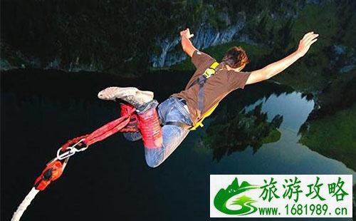 蹦极可以戴隐形眼镜吗 蹦极可以带美瞳吗 蹦极可以戴隐形眼镜吗 蹦极可以带美瞳吗