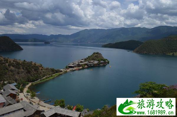 北京初雪李现故宫拍雪照 多人偶遇引爆热搜榜首