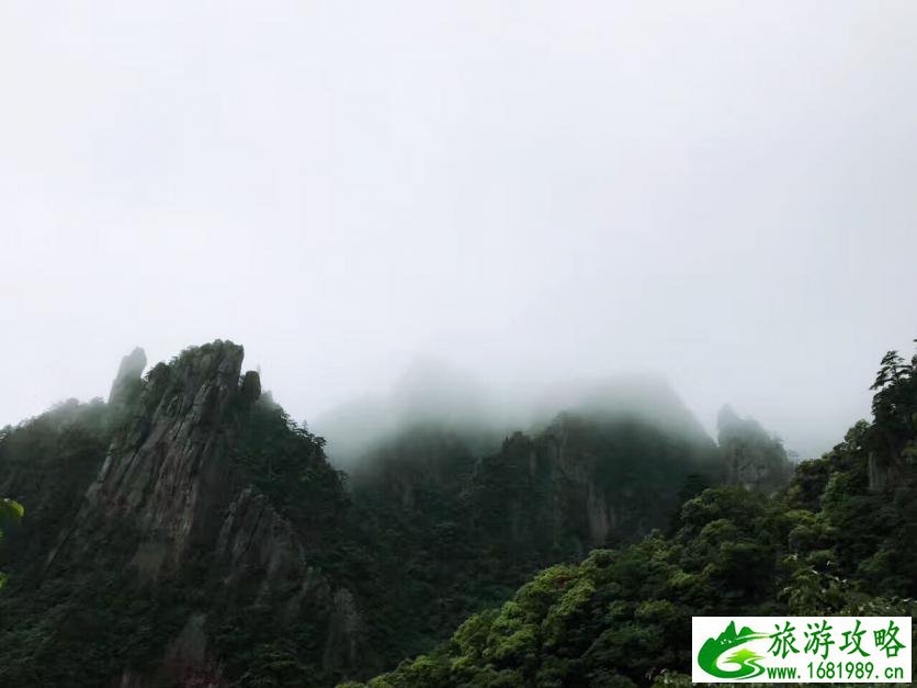 敦煌雪后沙漠秒变水墨 揭秘83.8分贝鸣沙奥秘